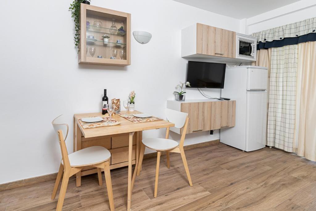 Vista Bonita Apartment เบนัลมาเดนา ภายนอก รูปภาพ
