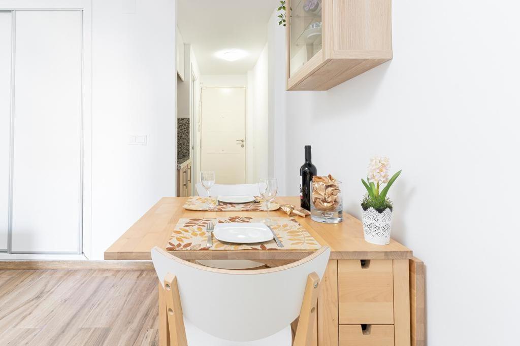 Vista Bonita Apartment เบนัลมาเดนา ภายนอก รูปภาพ
